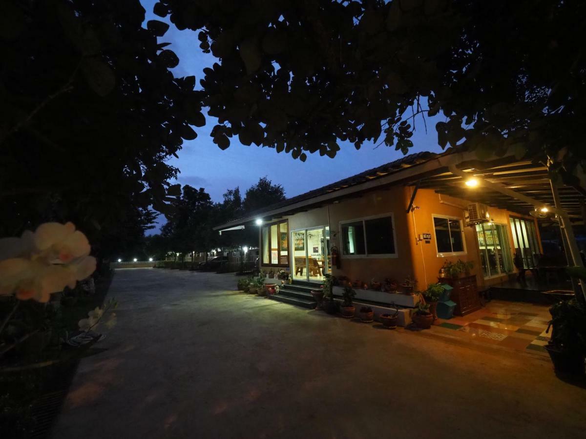 Tong Chang Resort Chumphon Esterno foto