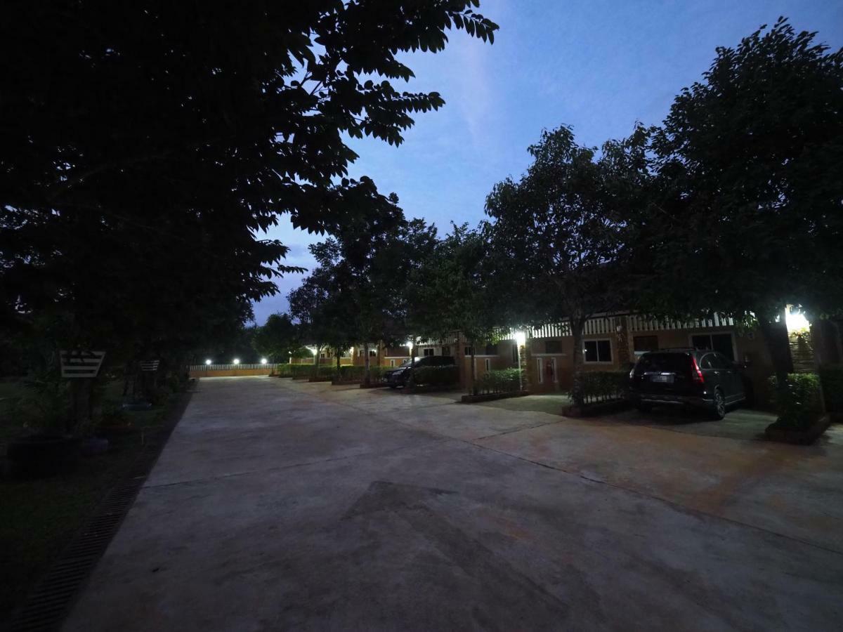 Tong Chang Resort Chumphon Esterno foto